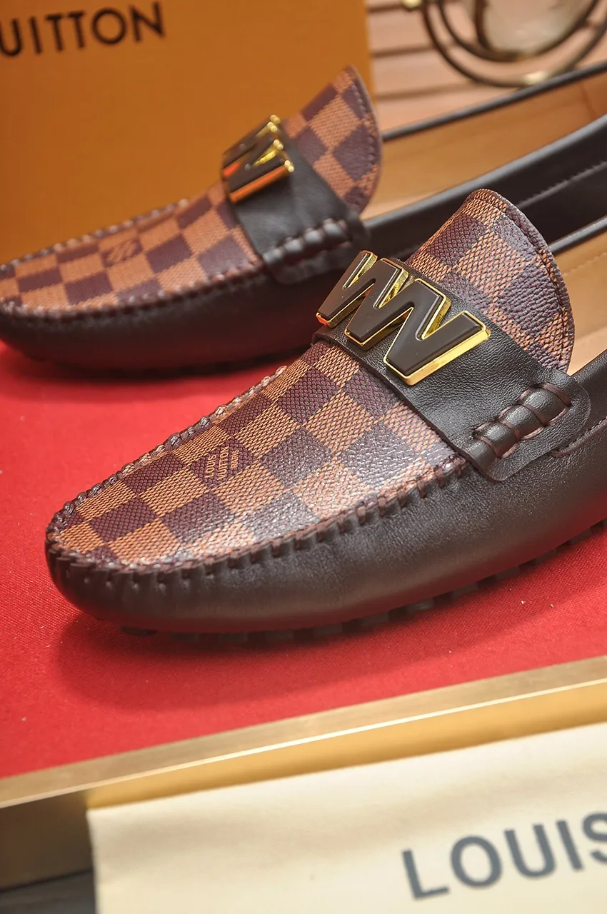 Men's men's shoes 💰420💶 [LV Doudou shoes] (water-dyed cowhide lining) new model is on the market, available on the official website. The new Doudou shoes are processed into single-color materials, and the uppers are made of imported horsehide leather. The body of the shoe is fully hemmed with mark thread, and is lined with imported original cowhide leather. The elegant shoe shape is super suitable for all-matching, and the size is 38-44.